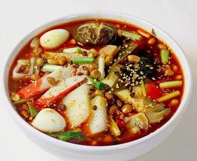 东北麻辣烫爆料视频,独家爆料视频带你探秘麻辣烫制作全过程  第1张